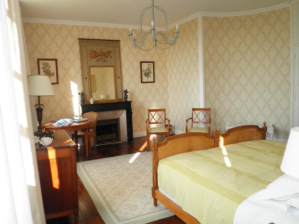 Chateau De La Marronniere Bed & Breakfast Aizenay Стая снимка